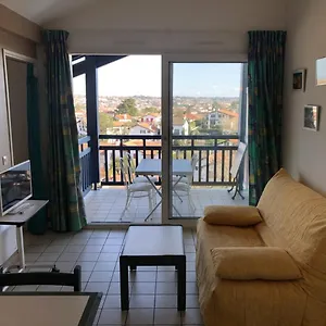 https://appartement-guethary-2-pieces-4-personnes-fr-1-239-604.biarritzhotels.info
