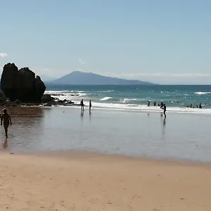 https://studio-guethary-100-m-plages-et-centre-a-pieds.biarritzhotels.info