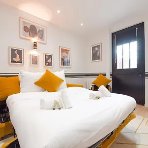 https://mbm-upper-marais.fr-paris.fr